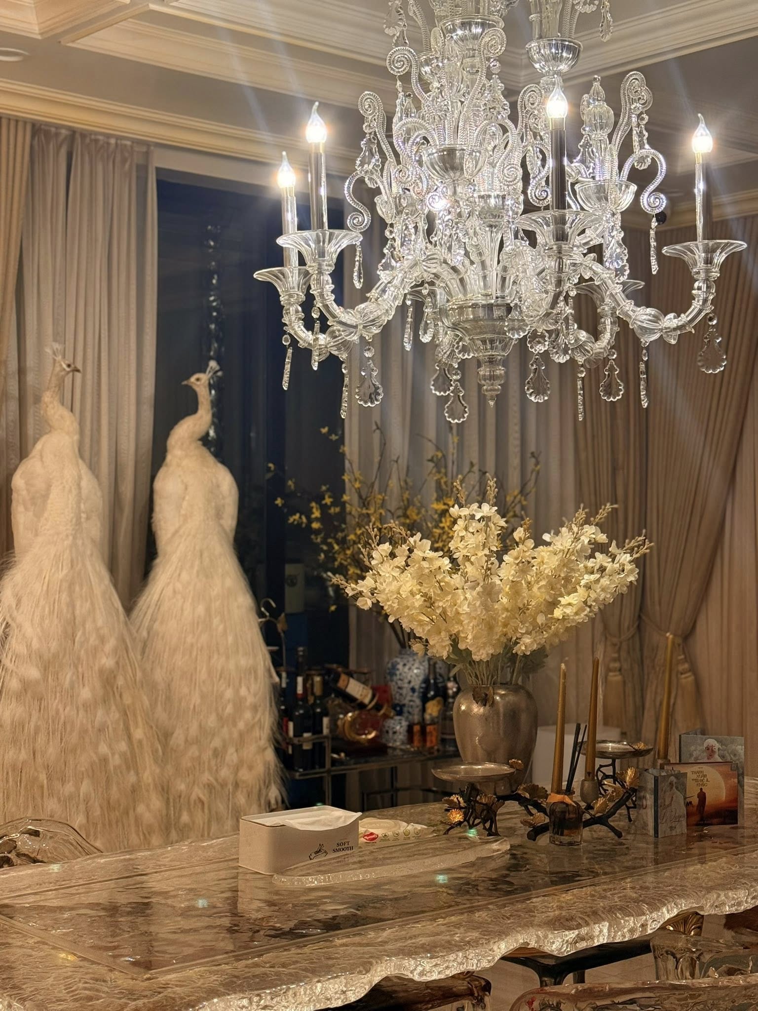 1775219587 936 Nu hoang phong tra U50 duoc trai dep kem 12