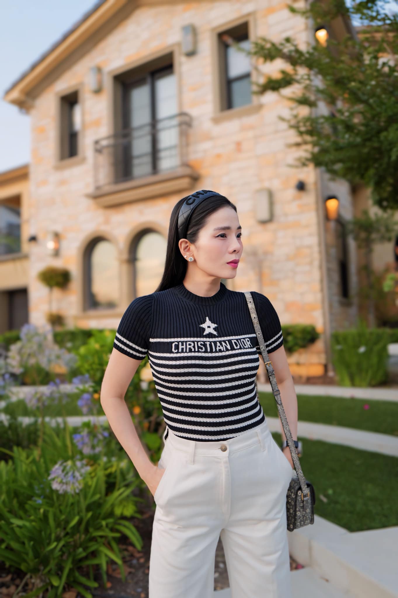 1775219591 946 Nu hoang phong tra U50 duoc trai dep kem 12