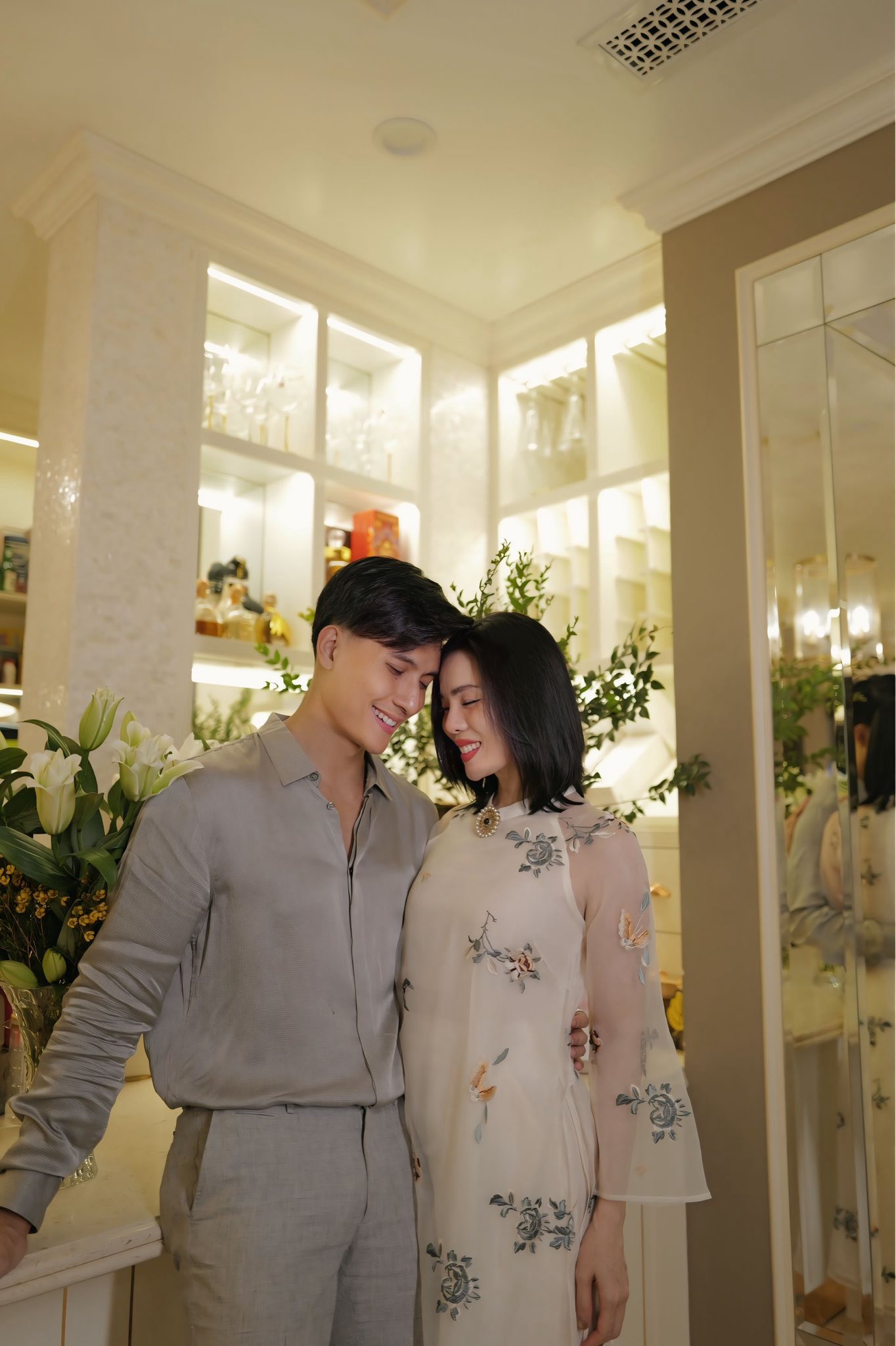 1775219597 542 Nu hoang phong tra U50 duoc trai dep kem 12