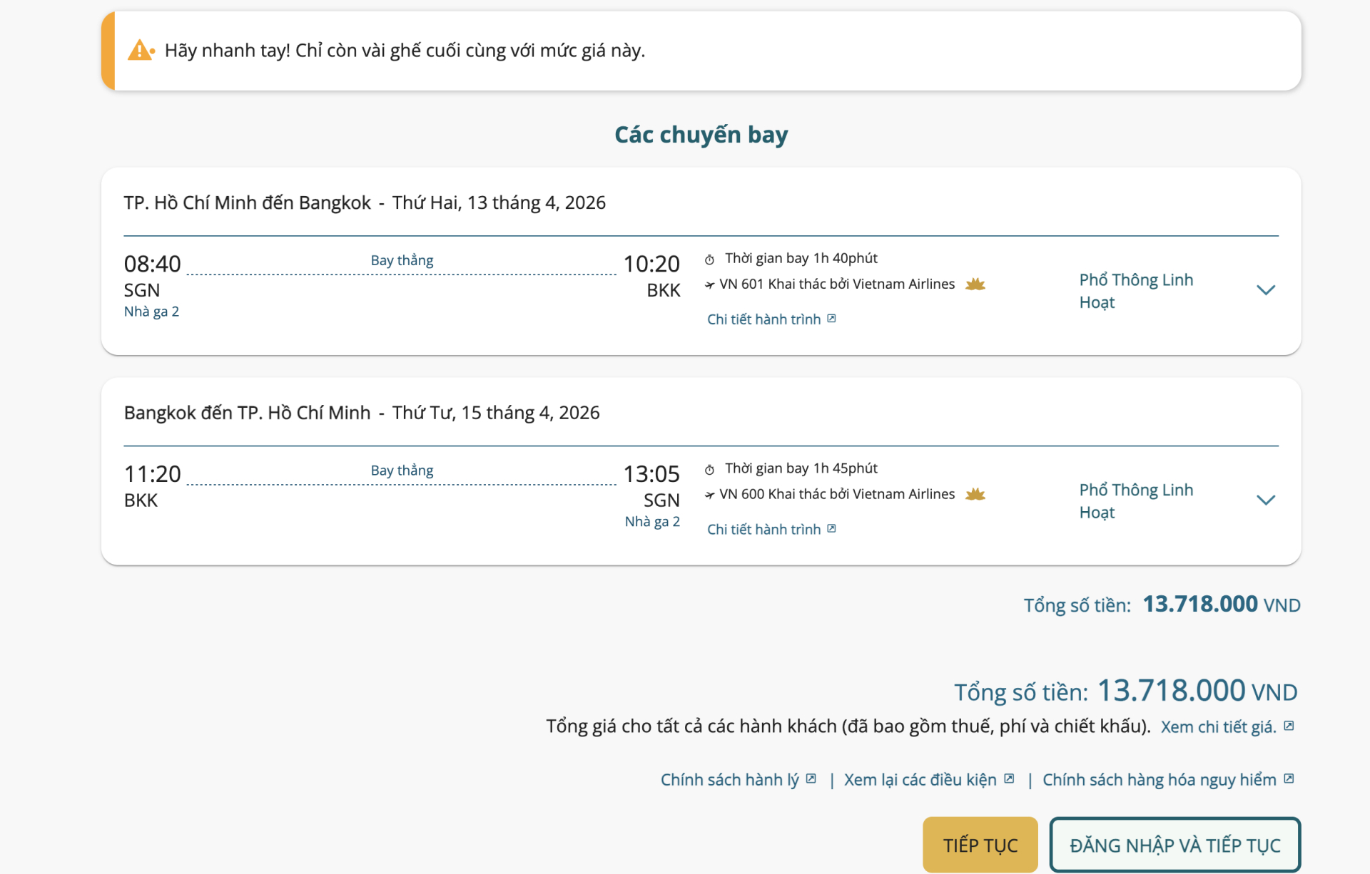 Vé máy bay 14 triệu, khách Việt ngậm ngùi 