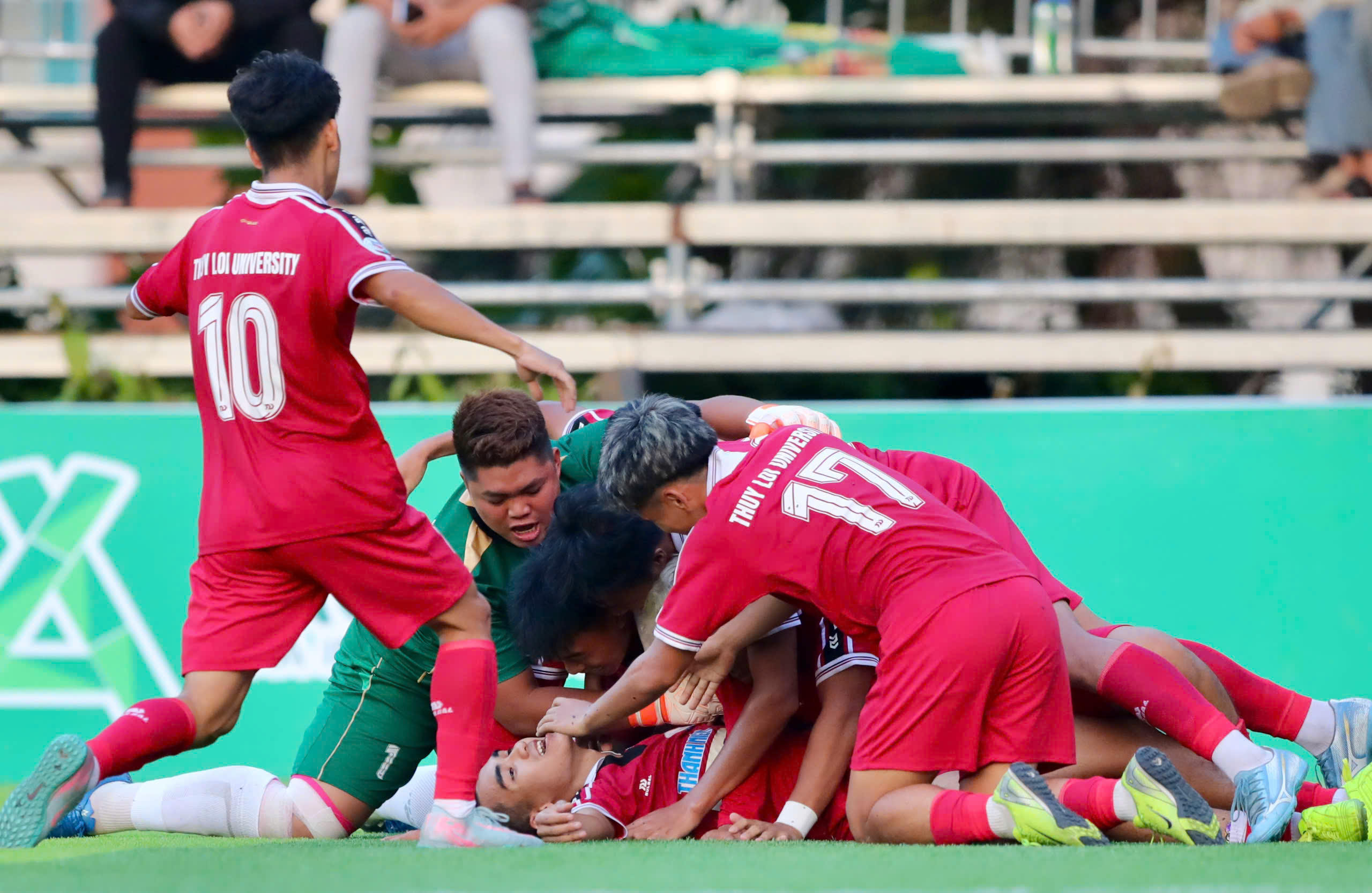 Màn ra mắt ngọt ngào của 'tướng' trẻ Trường ĐH Thủy lợi- Ảnh 3. Màn ra mắt ngọt ngào của 'tướng' trẻ Trường ĐH Thủy lợi- Ảnh 3.