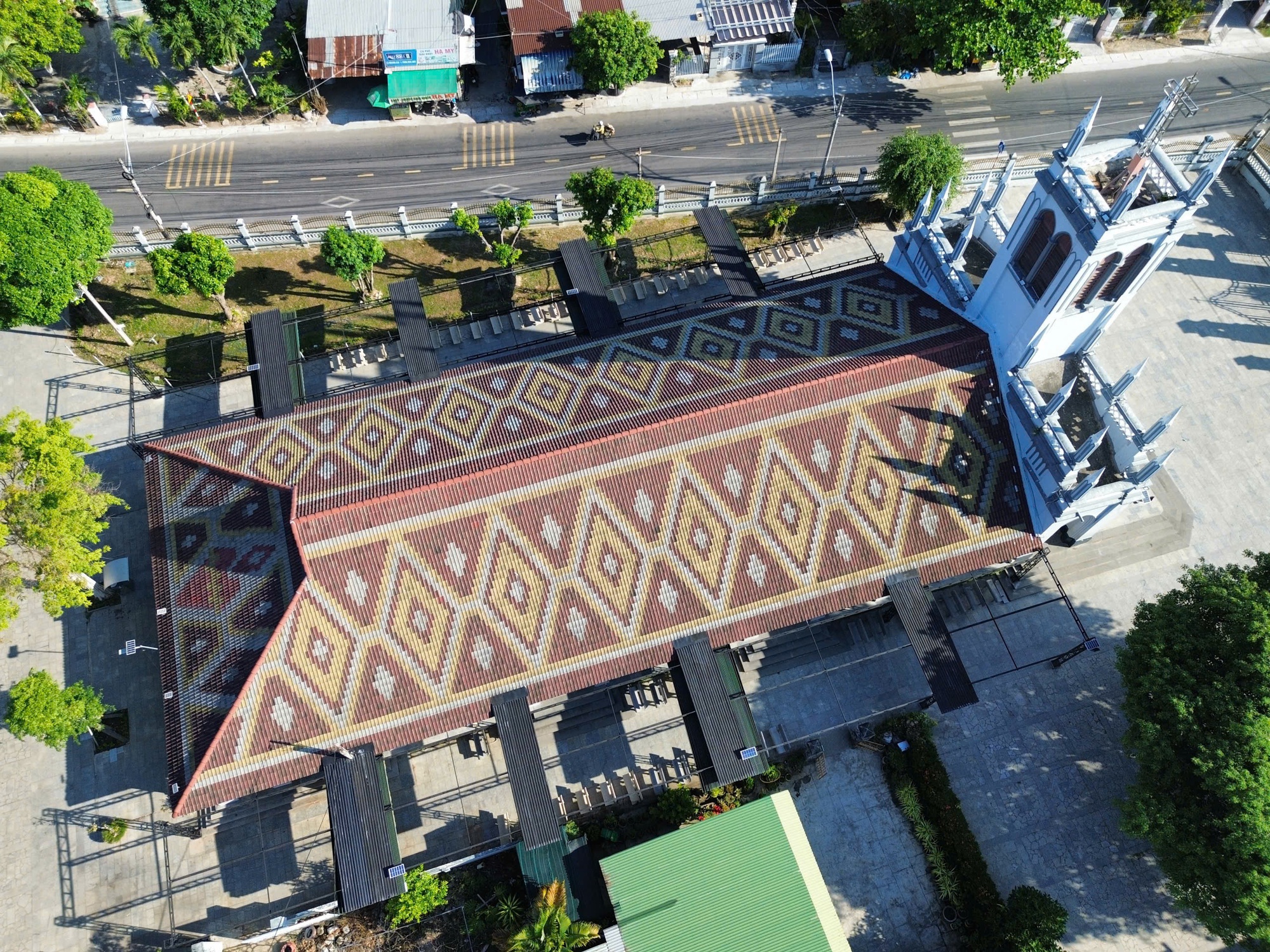 Hà Dừa - giáo đường hàng trăm năm tuổi bên dòng sông Cái- Ảnh 4.