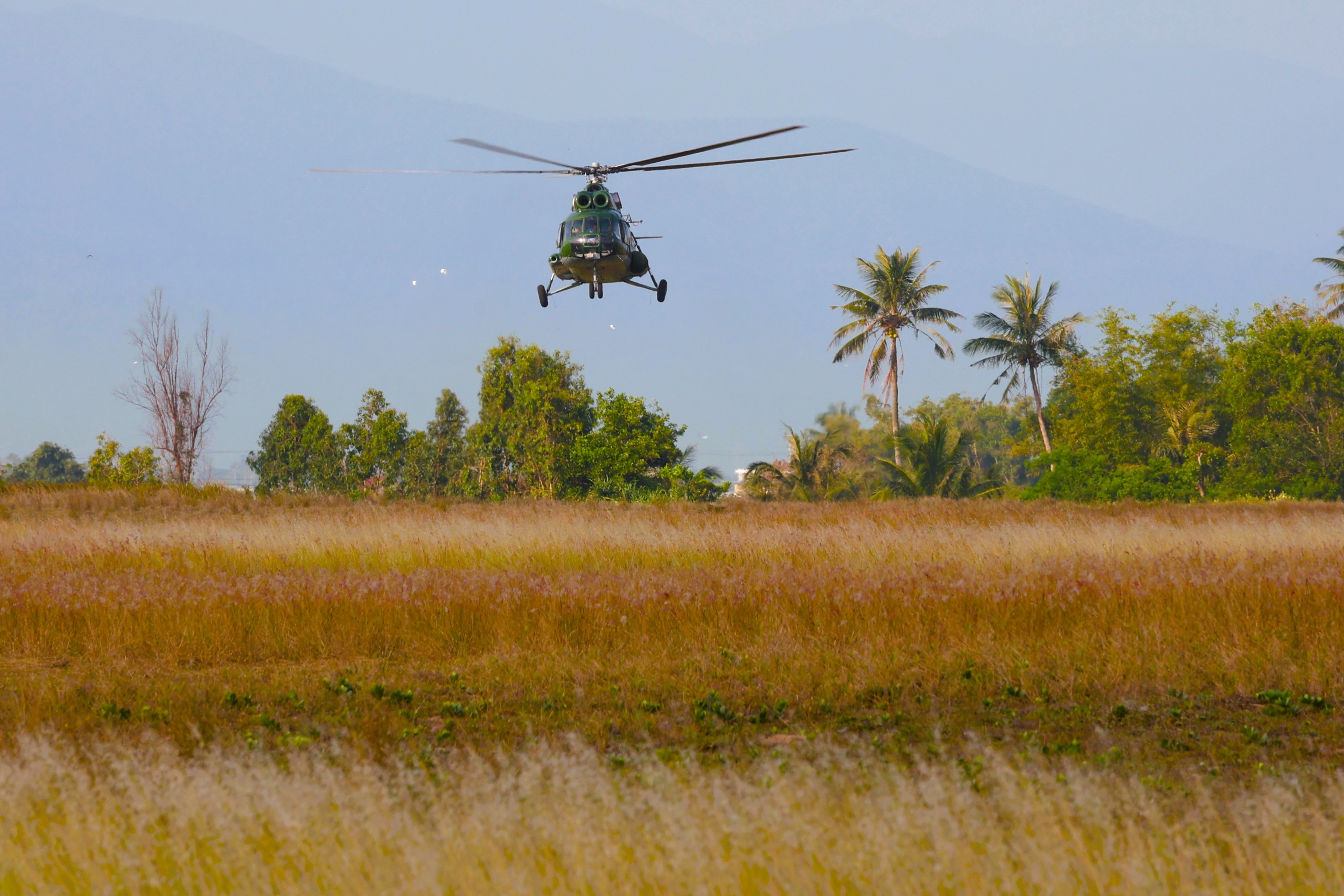 Bộ đội nhảy dù  - Ảnh 3.