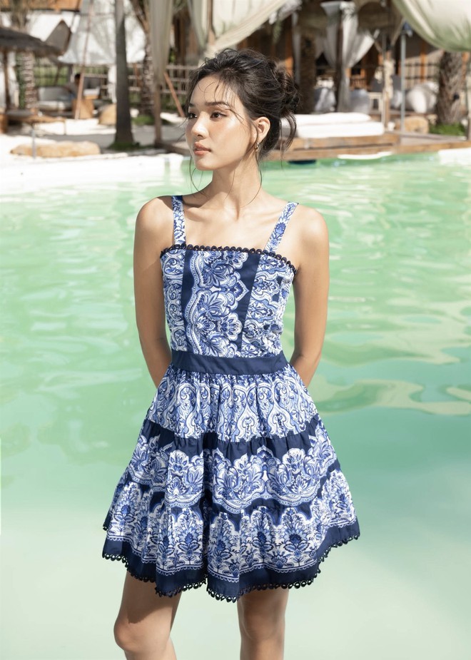 Đón nắng gió mùa hè cùng váy hai dây, đầm maxi cổ yếm thướt tha- Ảnh 6.