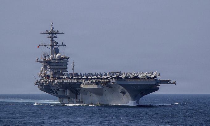Tàu sân bay USS Abraham Lincoln trên vùng biển tại khu vực Trung Đông ngày 10/3. Ảnh: US Navy