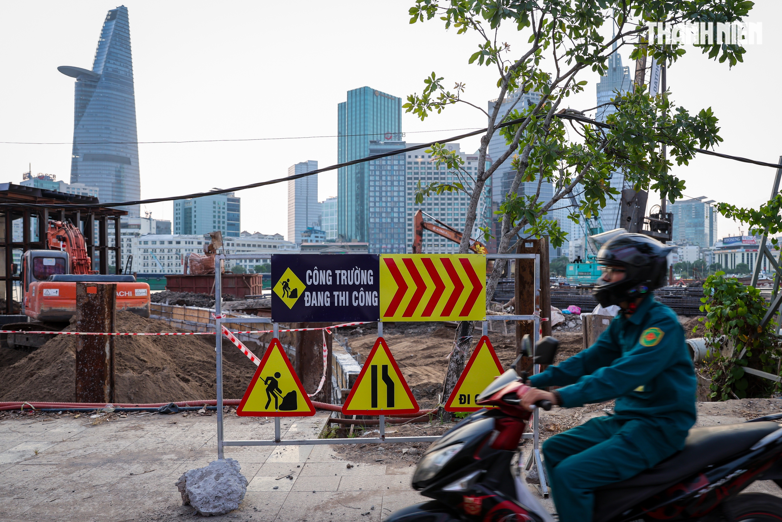 Cầu đi bộ nghìn tỉ qua sông Sài Gòn dần thành hình sau một năm thi công - Ảnh 3. Cầu đi bộ nghìn tỉ qua sông Sài Gòn dần thành hình sau một năm thi công - Ảnh 3.