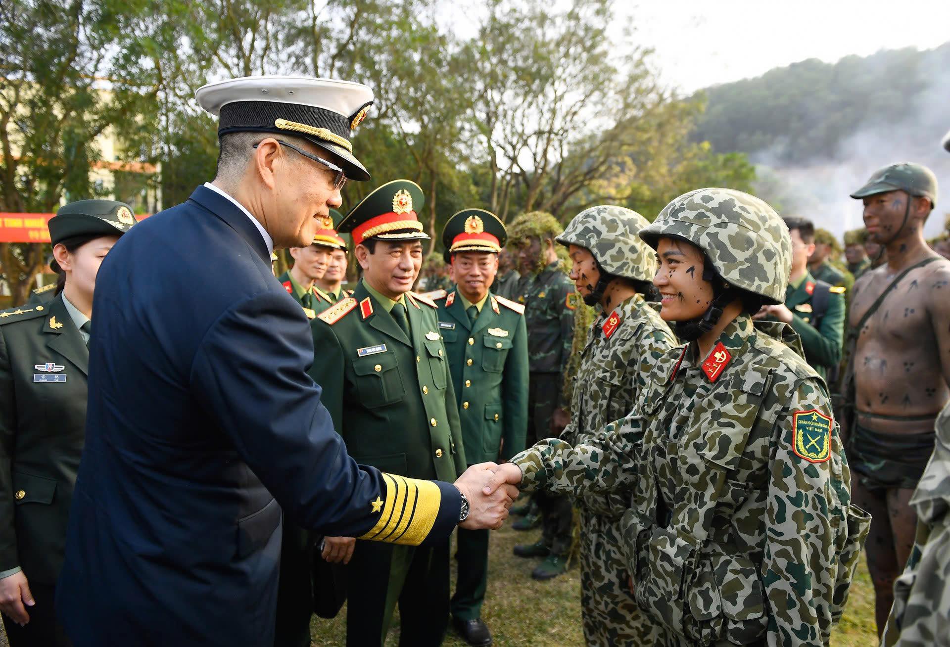 Nữ đặc công chống khủng bố: Cơ bắp có thể đau, nhưng tinh thần không được phép gục ngã - Ảnh 6.