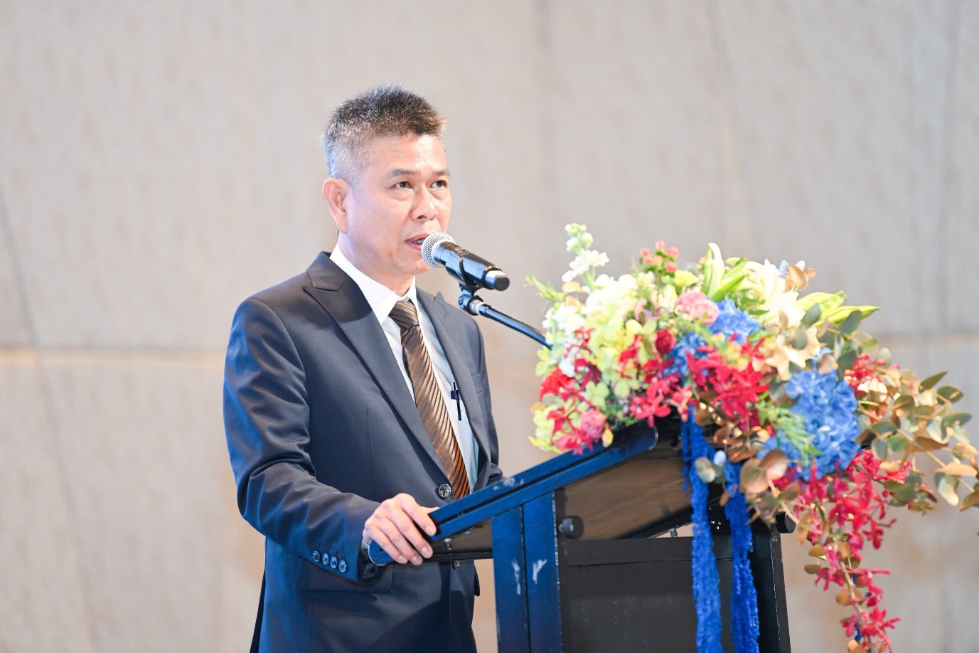 Kim Long Motor phân phối xe buýt tại Thái Lan, đẩy mạnh xuất khẩu 2 Kim Long Motor phân phối xe buýt tại Thái Lan, đẩy mạnh xuất khẩu - Ảnh 2.