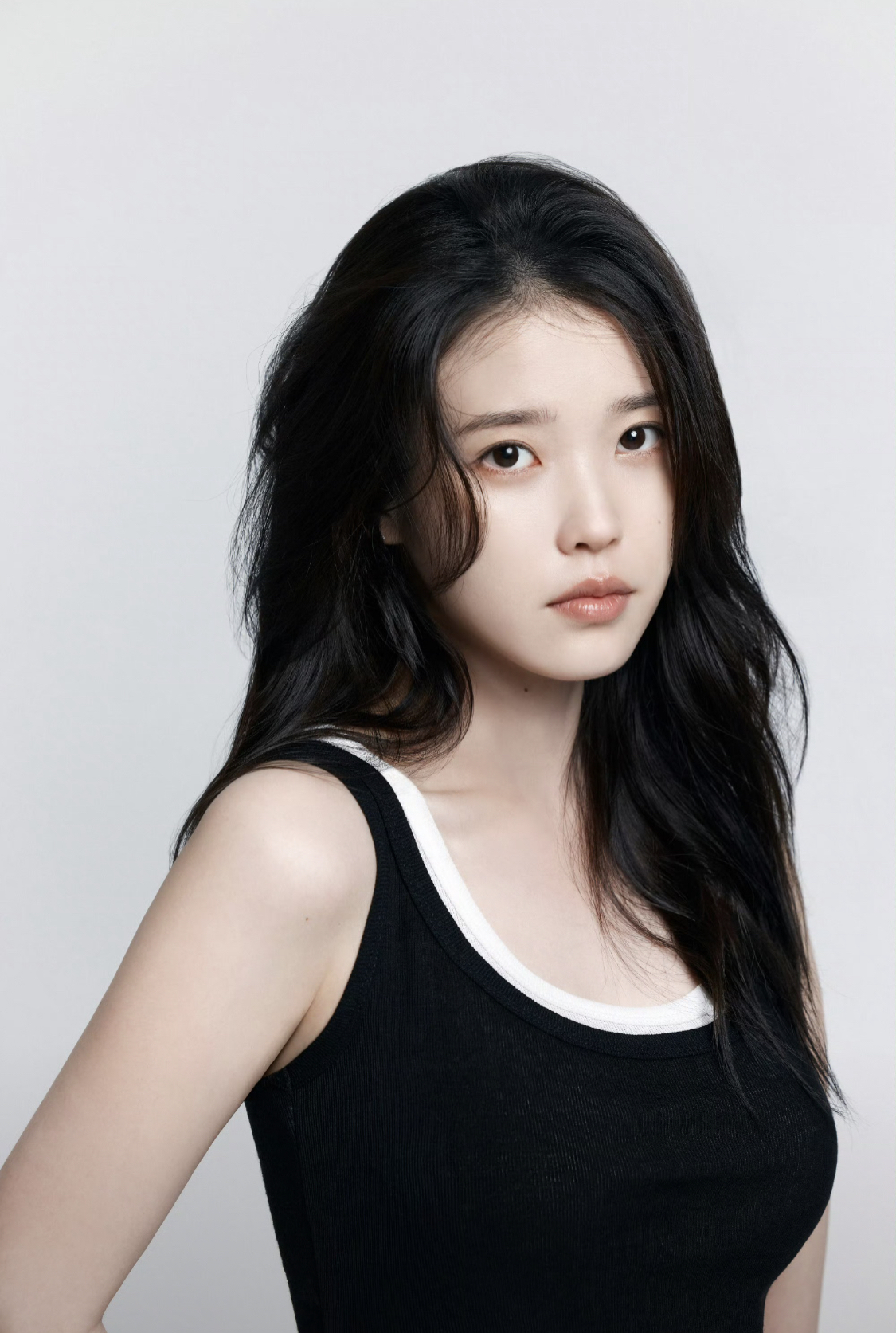 Chả ai 33 tuổi vẫn như mới học cấp 2 thế này đâu: Ăn gì trẻ hoài vậy trời, thời gian cũng phải chịu thua- Ảnh 2.