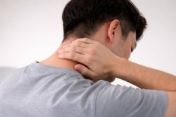 Đột quỵ ở tuổi 33 sau khi đi massage cổ vai gáy