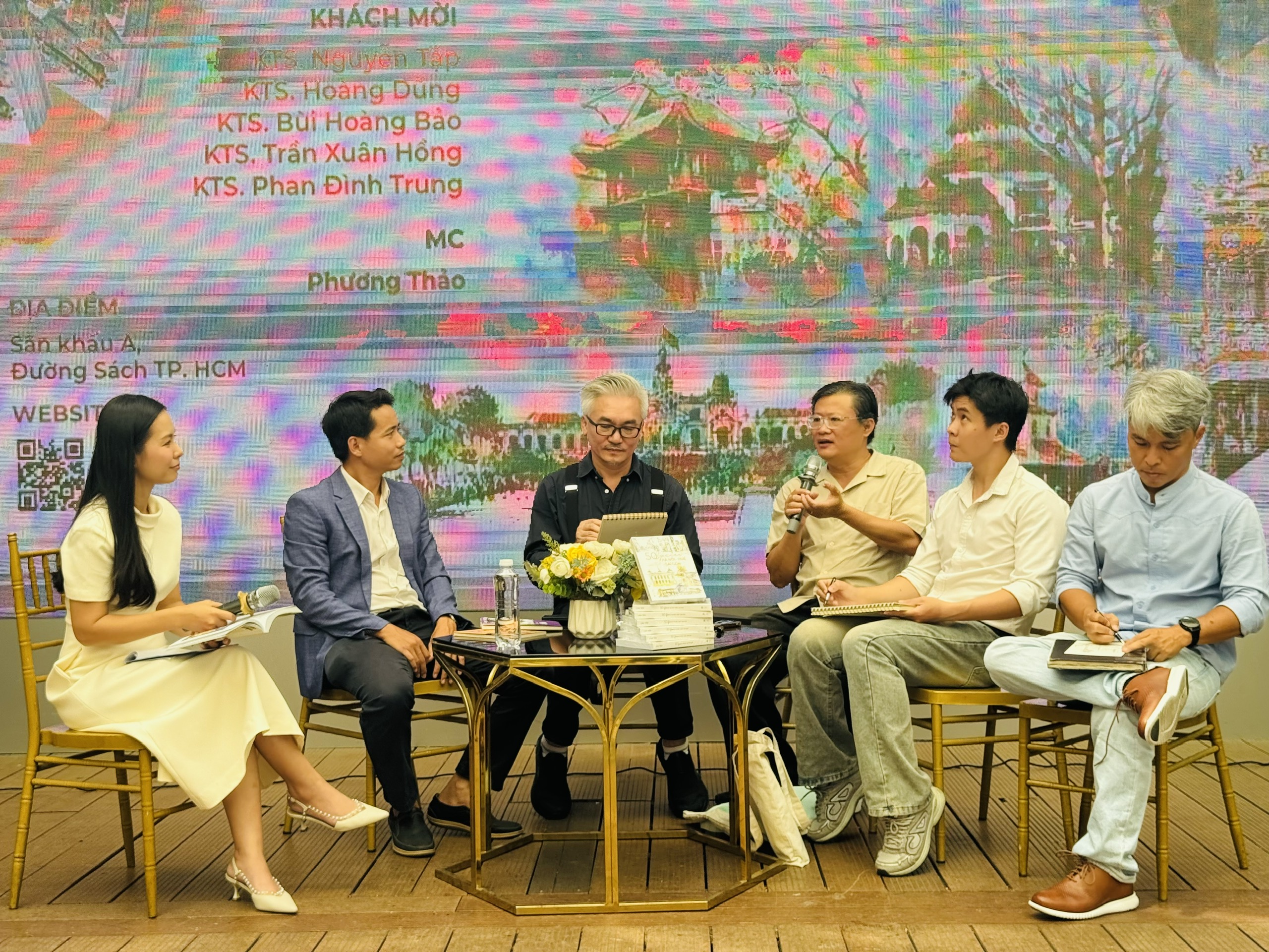 '50 Spaces: Hà Nội - Huế 3 Nhà báo Nguyễn Tập và 'góc ký họa' đam mê vì thiện nguyện - Ảnh 3.