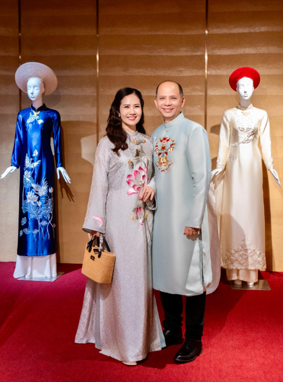 Chân dung NSƯT U60 được chồng cưng chiều như “trứng mỏng”: Hôn nhân 30 năm vẫn ngọt ngào bất ngờ- Ảnh 4.