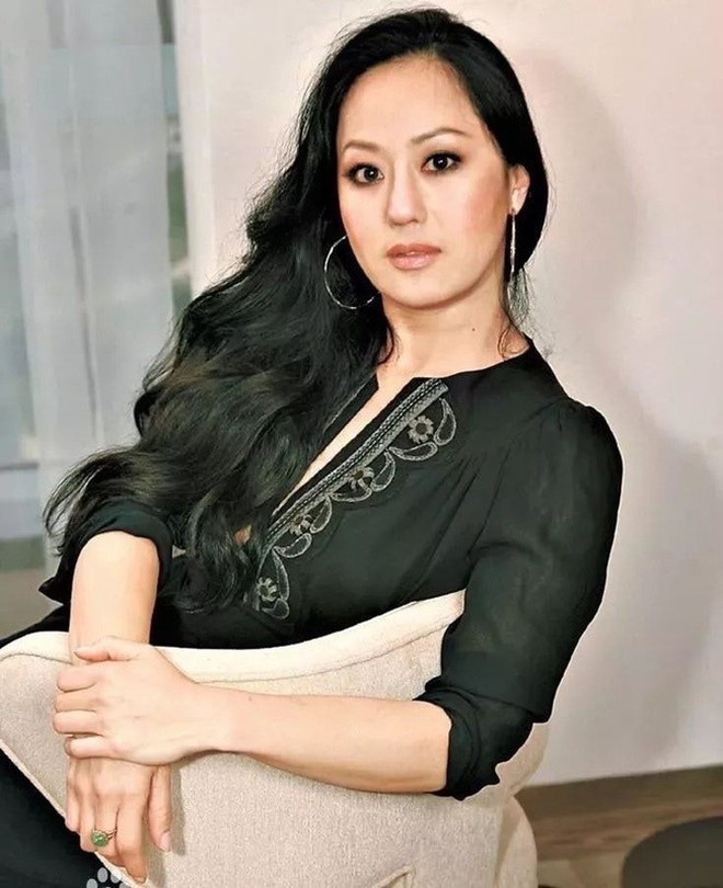 Một nửa giới giải trí phải xin lỗi- Ảnh 4. Một nửa giới giải trí phải xin lỗi- Ảnh 4.