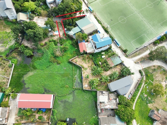 Lối đi (phần bên trong gạch đỏ) được mở sau cưỡng chế. Ảnh: Phong Vân