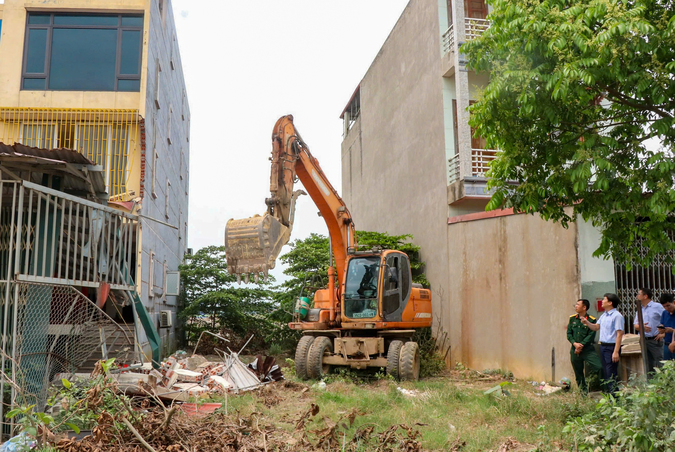 40 hộ dân nhận thưởng lớn vì bàn giao đất sớm làm sân bay Gia Bình - Ảnh 3. 40 hộ dân nhận thưởng lớn vì bàn giao đất sớm làm sân bay Gia Bình - Ảnh 3.