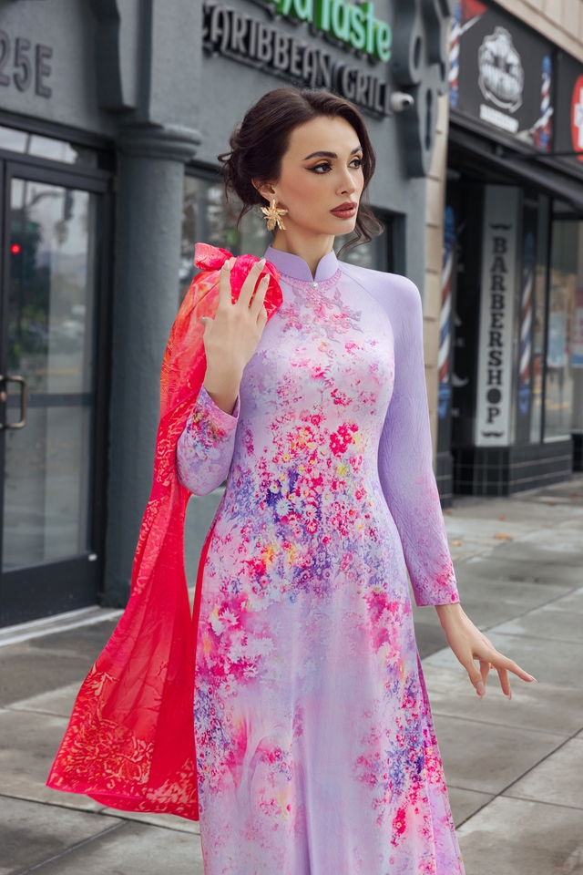 Khăn lụa - thứ trang sức mềm, tinh tế và đầy dư vị- Ảnh 5. Khăn lụa - thứ trang sức mềm, tinh tế và đầy dư vị- Ảnh 5.