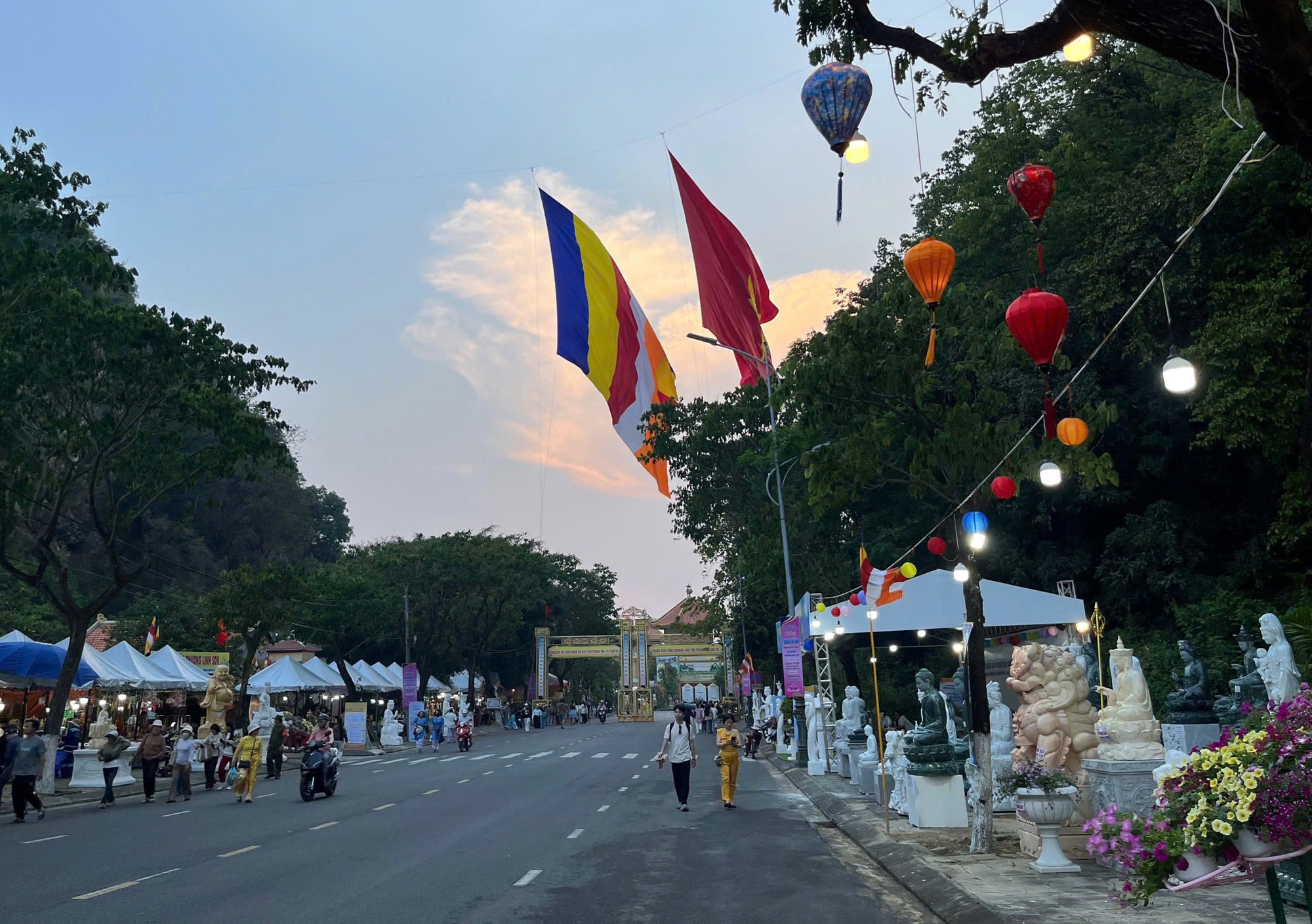 Khai mạc Lễ hội Quán Thế Âm 2026: Lan tỏa thông điệp từ bi, an lạc- Ảnh 4.