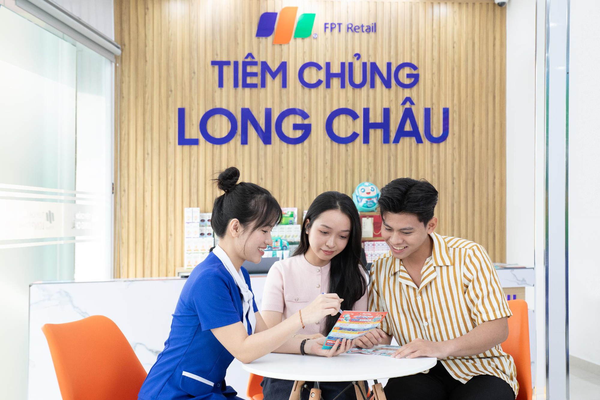 Long Châu “trình làng” Ví Sức Khỏe tích thưởng cho cả gia đình kèm loạt quyền lợi chưa từng có- Ảnh 2. Long Châu “trình làng” Ví Sức Khỏe tích thưởng cho cả gia đình kèm loạt quyền lợi chưa từng có- Ảnh 2.