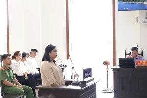 "Lướt sóng" bất động sản đổ nợ bèn quay qua "lướt sóng" người quen