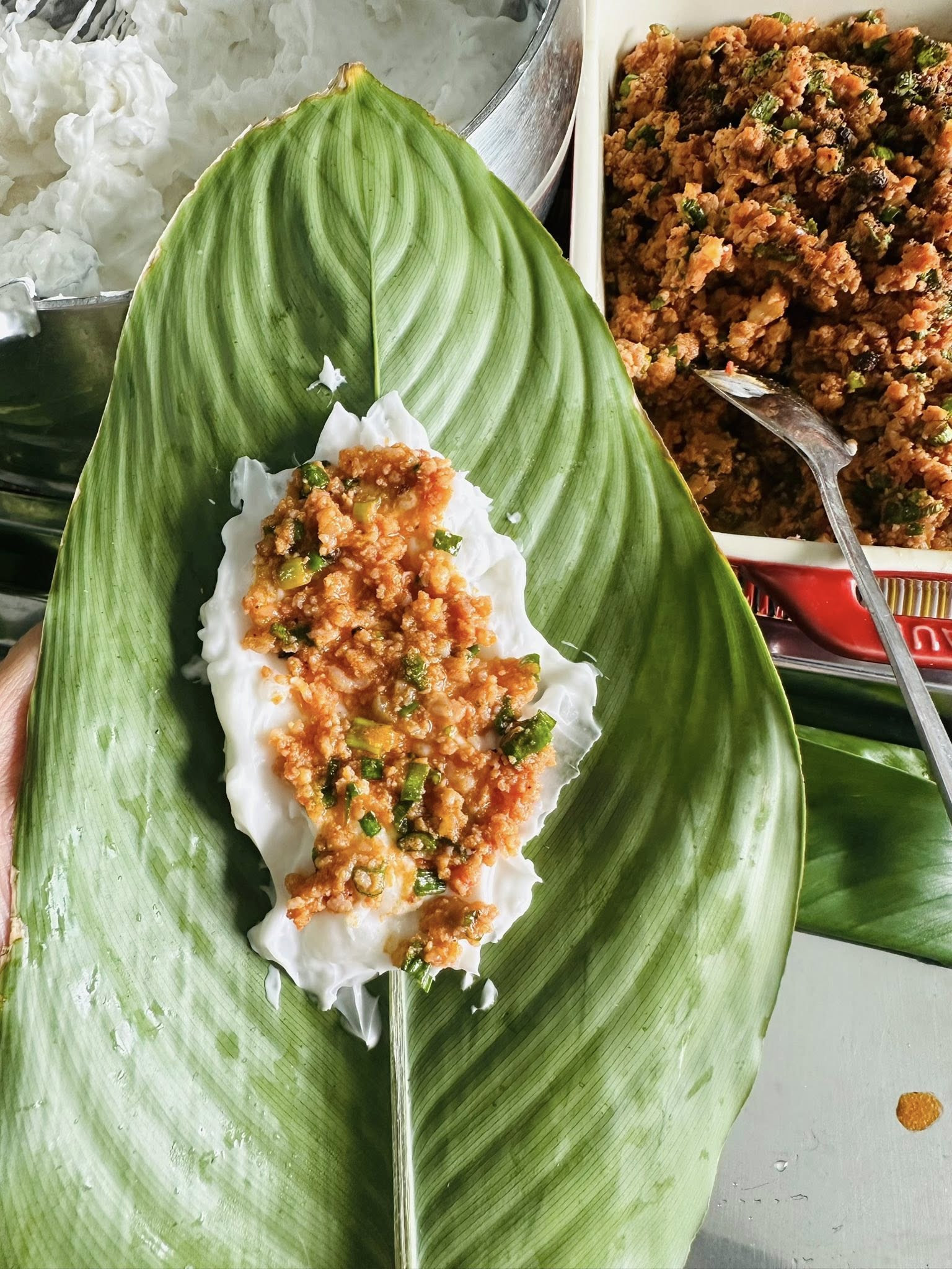 4 Món bánh đặc sản Huế giá rẻ , khách ăn chục chiếc chưa chán - Ảnh 4.