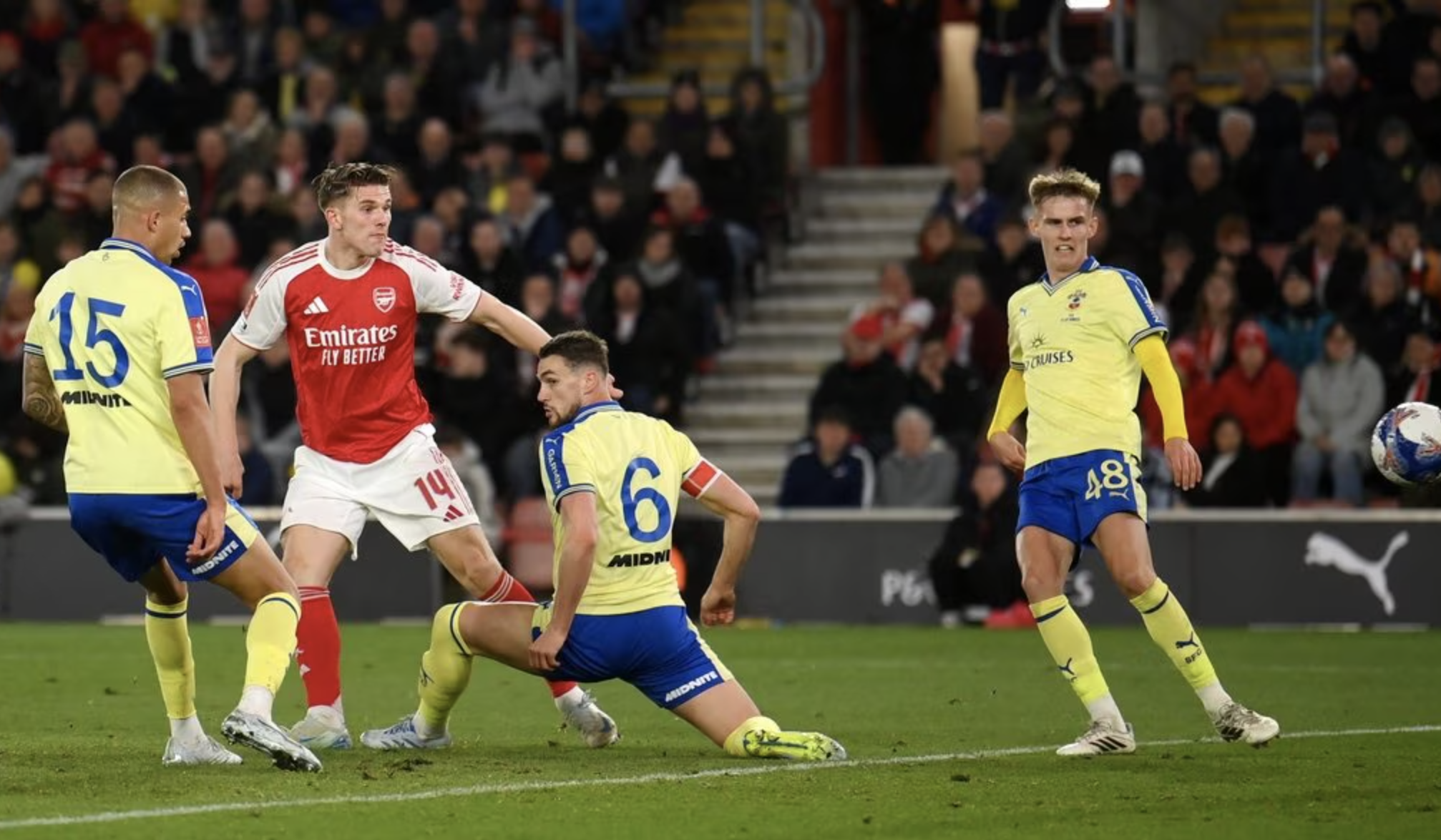 Thua thảm Southampton, Arsenal trắng tay FA Cup 4 Thua thảm Southampton tại St.Mary's, Arsenal trắng tay FA Cup - Ảnh 4.