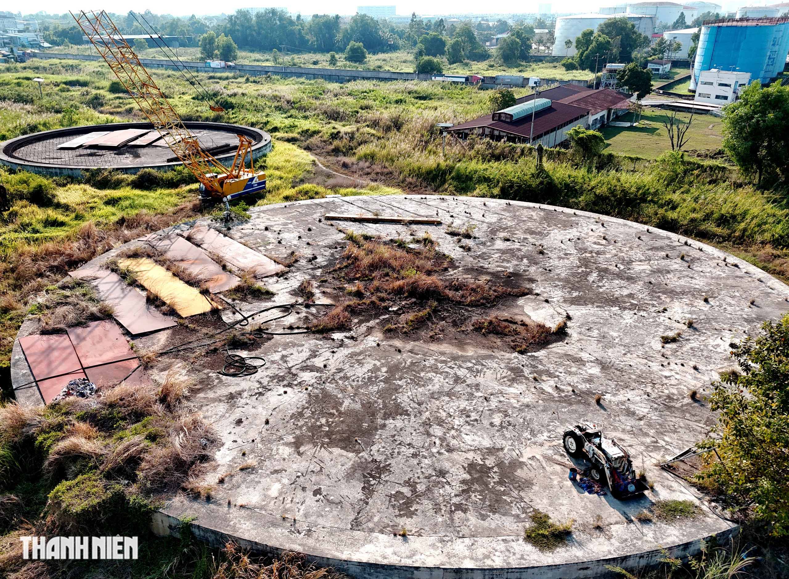 Bên trong Tổng kho xăng dầu 12.000 tỉ đồng ở Nhà Bè bỏ hoang nhiều năm- Ảnh 8. Bên trong Tổng kho xăng dầu 12.000 tỉ đồng ở Nhà Bè bỏ hoang nhiều năm- Ảnh 8.