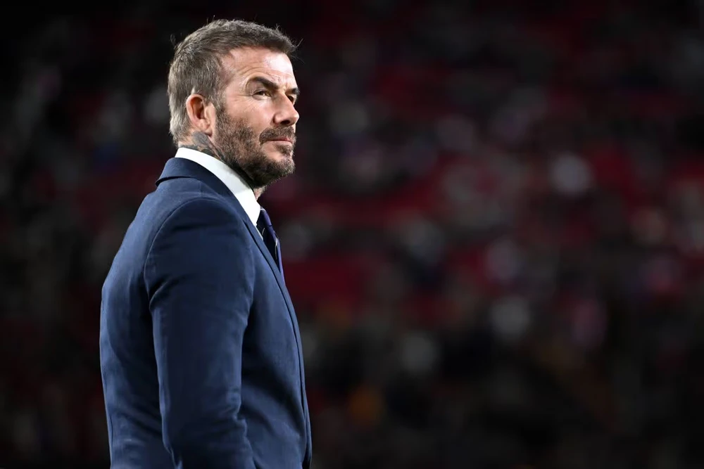 Cựu danh thủ của MU Sir David Beckham có khối tài sản khoảng 500 đến 700 triệu bảng Anh. ẢNH: MIRROR/GETTY david-beckham.jpg