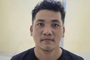 Người đàn ông dùng xe ăn trộm đến nhà dân trộm tài sản