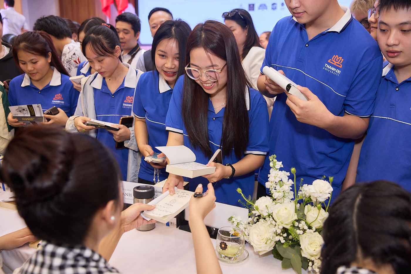 Nhật ký Hành trình Từ Trái Tim: Thế hệ trẻ giàu khát vọng và trách nhiệm  - Ảnh 9.