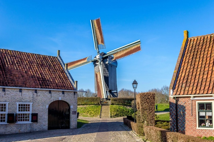 Khung cảnh yên bình ở ngôi làng Bourtange. Ảnh: Thesun