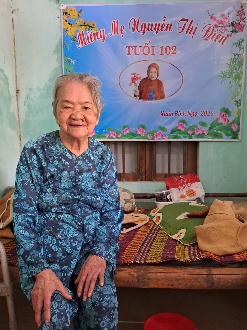 Mẹ, trăm tuổi và một điều ước... - Ảnh 2. mẹ - Ảnh 2.