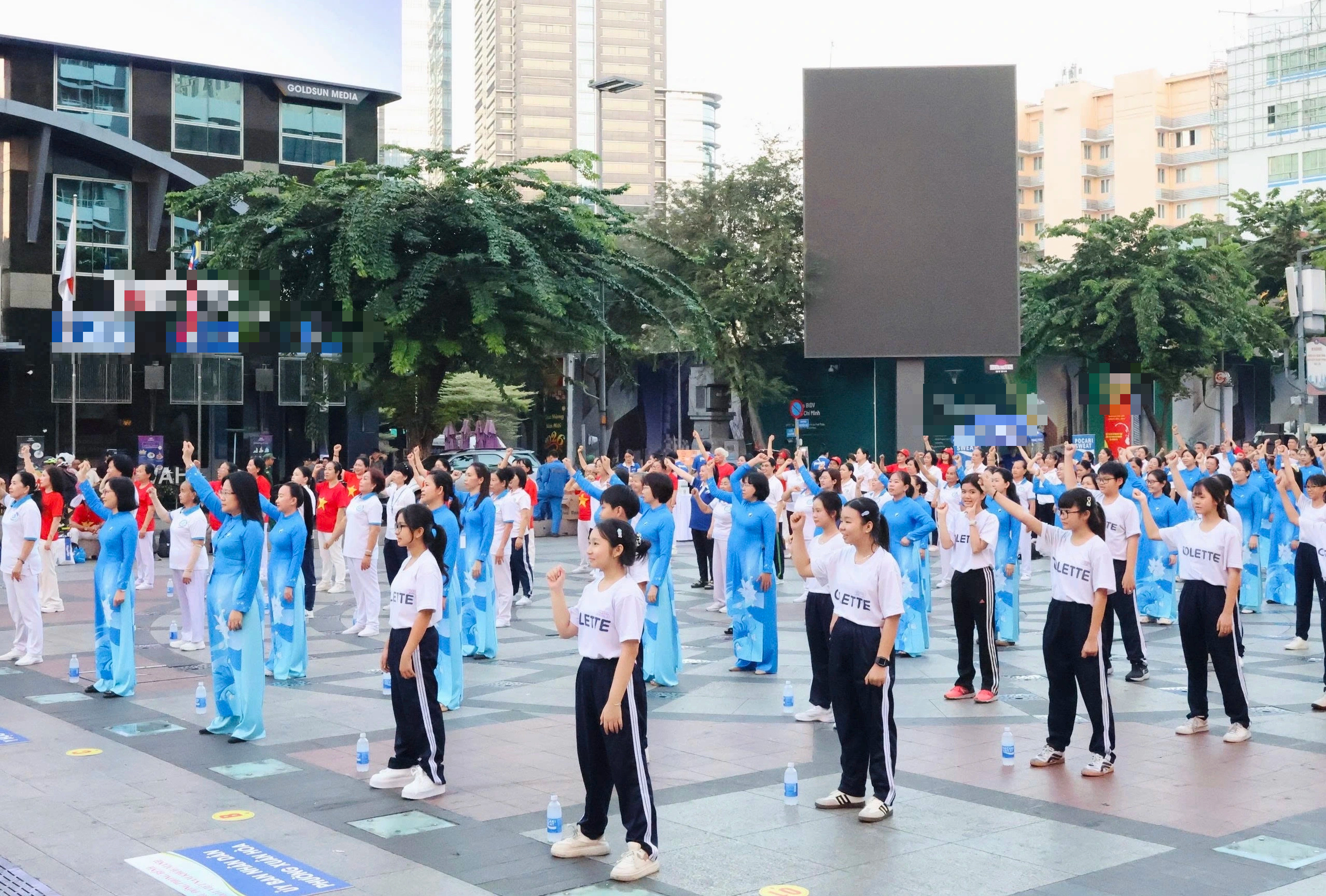 Hàng ngàn người đổ về ngày hội, 15 triệu dân TP.HCM sắp được tầm soát sức khỏe - Ảnh 9.