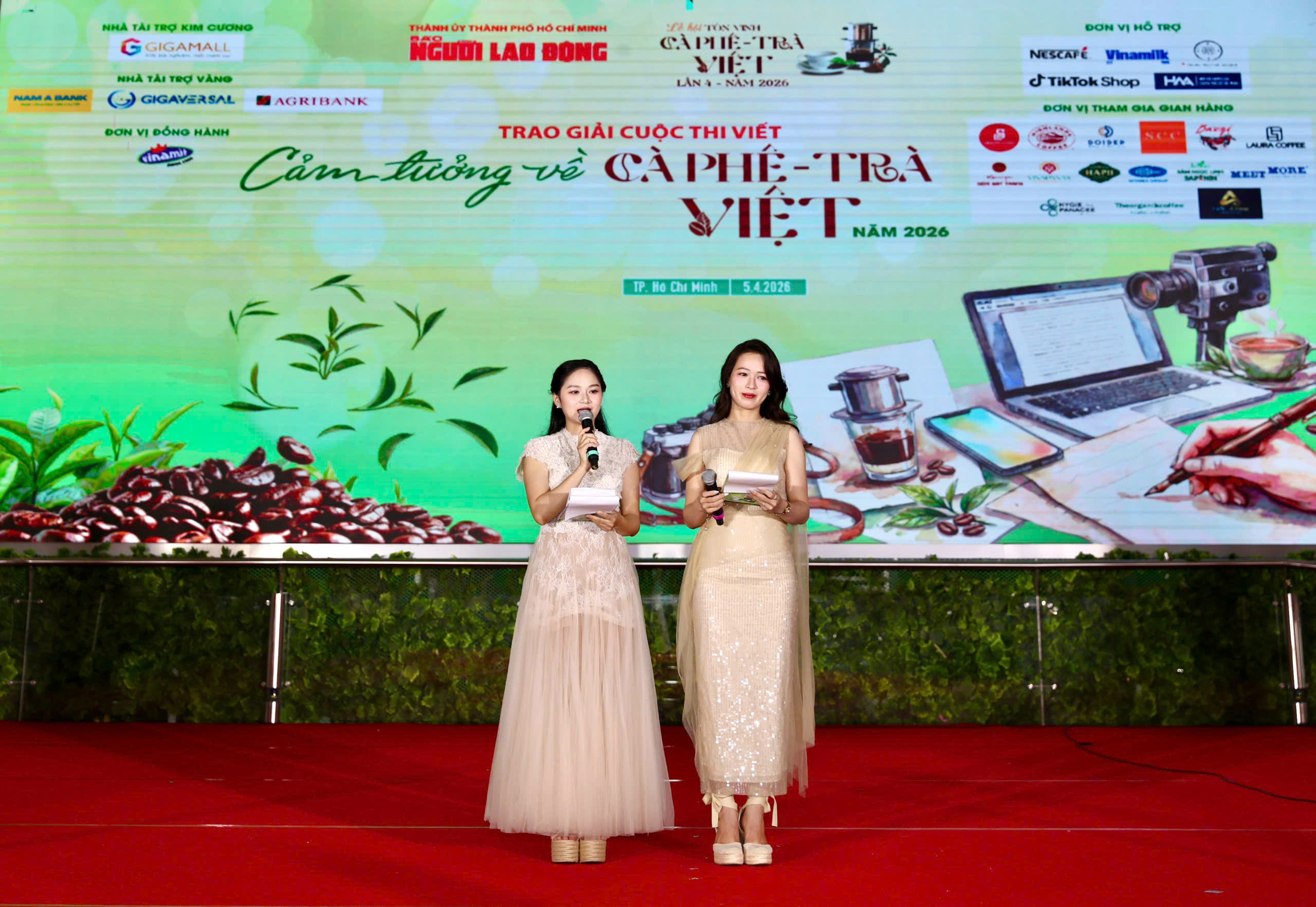 Báo Người Lao Động trao giải cuộc thi viết về cà phê - trà Việt - Ảnh 3.