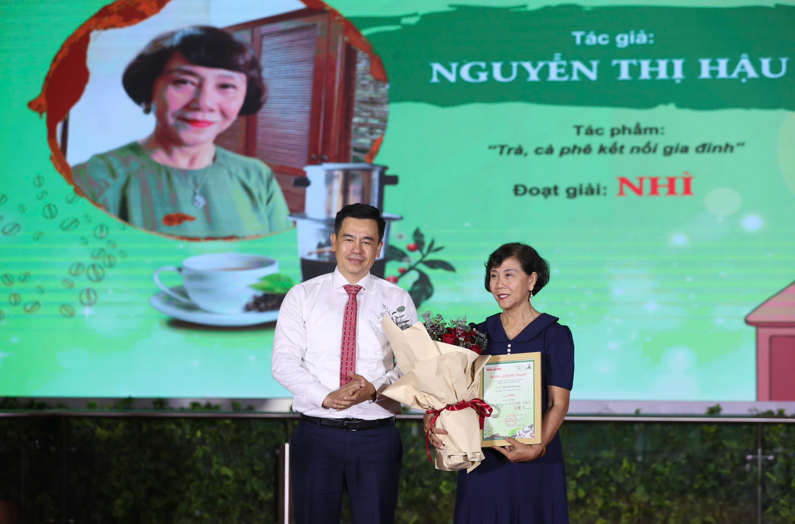 Báo Người Lao Động trao giải cuộc thi viết về cà phê - trà Việt - Ảnh 6.