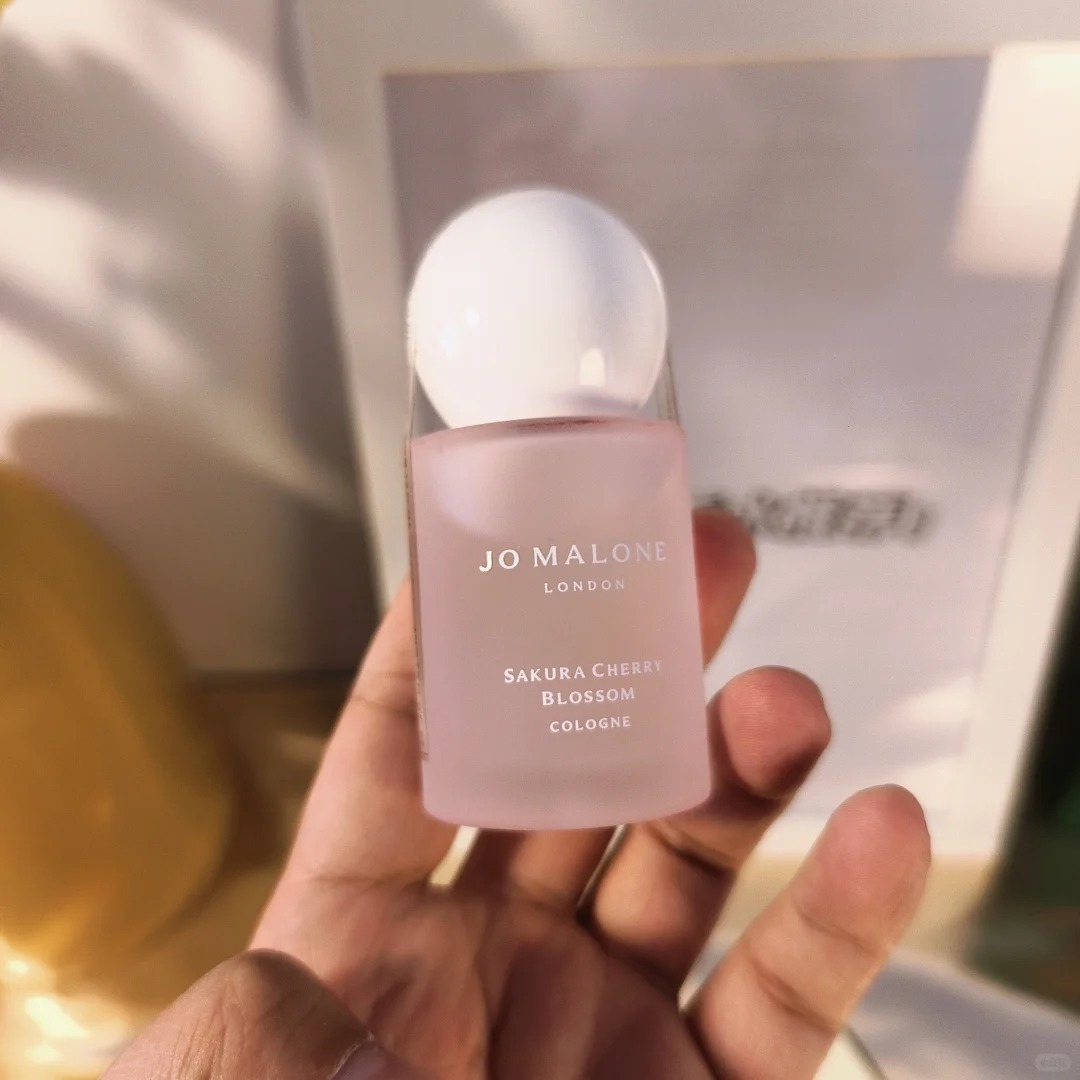 Linh nghiệm hơn cả đi cầu duyên: Top nước hoa 