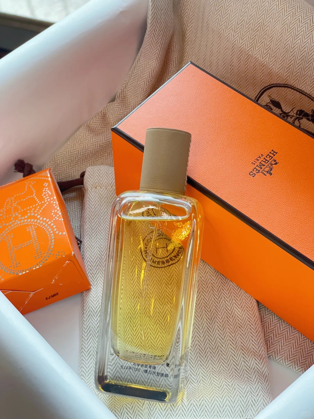 Linh nghiệm hơn cả đi cầu duyên: Top nước hoa 