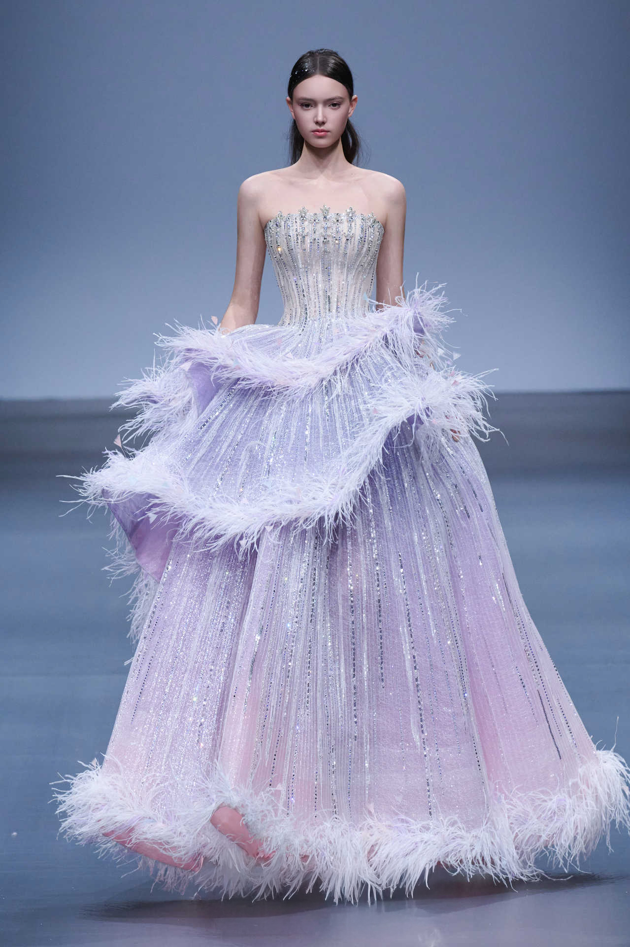 BST váy đẹp như tiên đang khiến con gái Tây - Ta đồng loạt 