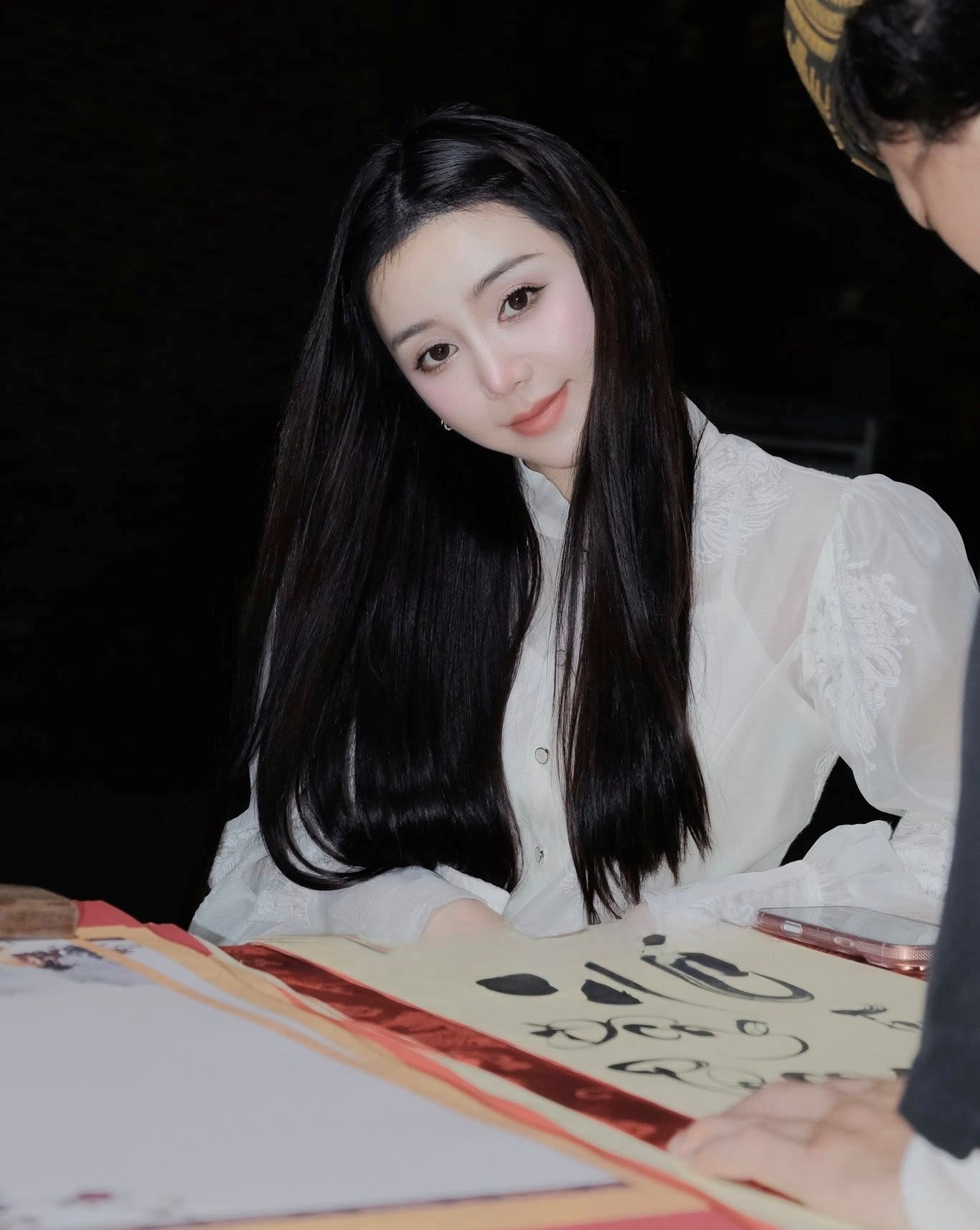 Nhan sắc mỹ nhân Việt này lạ lắm: Ngoài đời được khen đẹp như Phạm Băng Băng, lên phim bị chê nhìn như ma nữ- Ảnh 7.