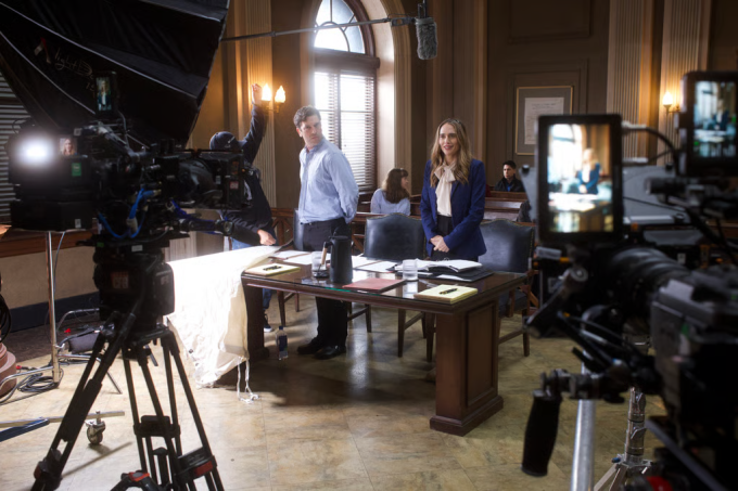 Các diễn viên đang quay một bộ phim ngắn tại Mỹ. Ảnh: COL Group