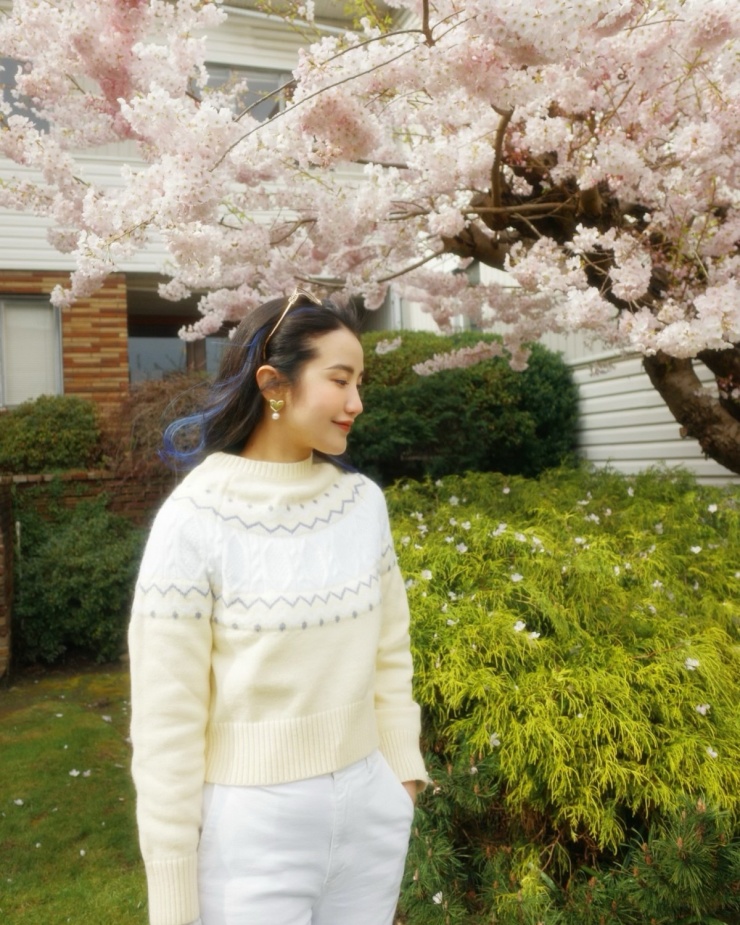 Vợ Phan Thành được khen mặc như du học sinh dạo phố Canada 4 Vợ Phan Thành được khen mặc như du học sinh dạo phố Canada - 3