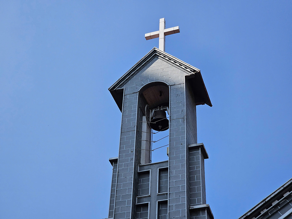 Nhà thờ Chính tòa Buôn Ma Thuột - kiến trúc nhà dài Ê Đê truyền thống- Ảnh 3. Nhà thờ Chính tòa Buôn Ma Thuột - kiến trúc nhà dài Ê Đê truyền thống- Ảnh 3.