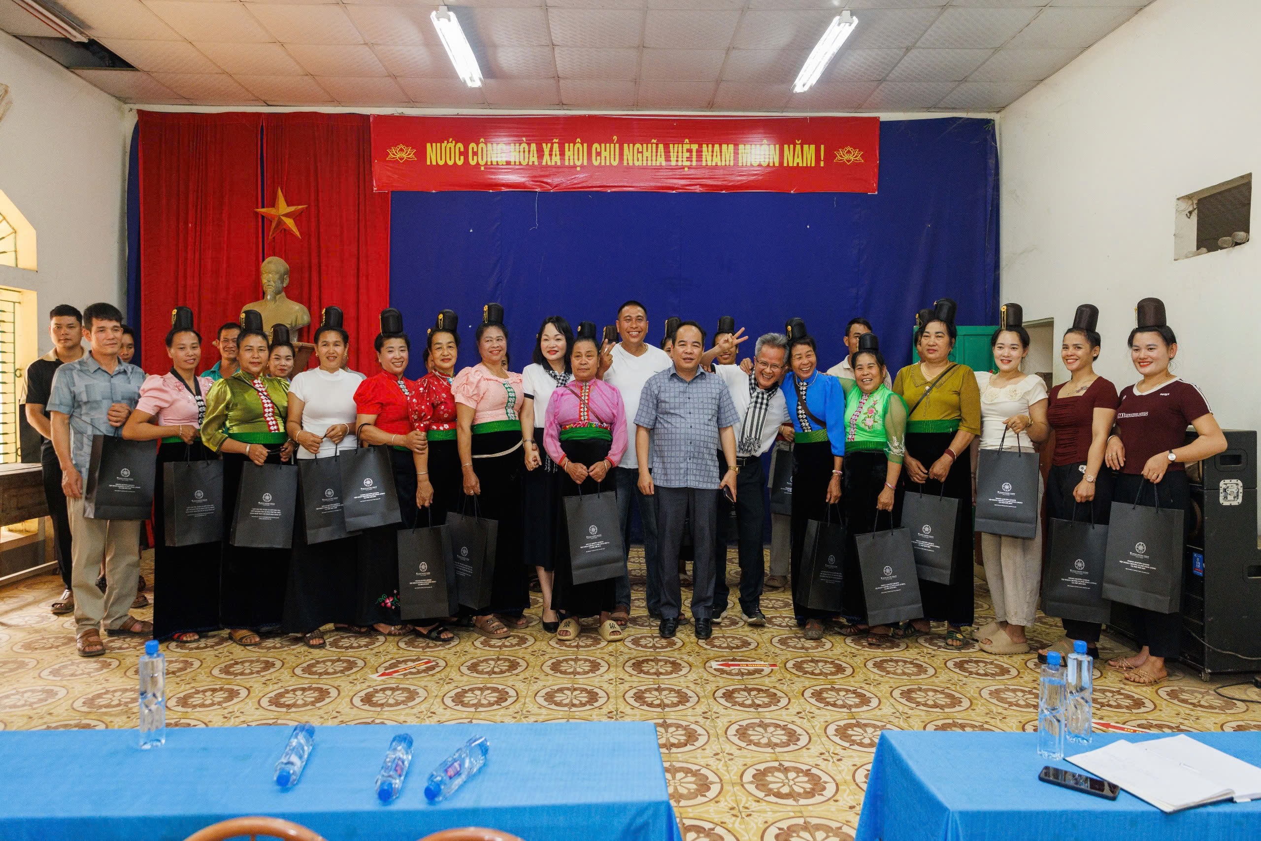 Hành trình Từ Trái Tim tiếp lửa thanh niên lập nghiệp, làm giàu trên quê hương 4 Hành trình Từ Trái Tim tiếp lửa thanh niên lập nghiệp, làm giàu trên quê hương - Ảnh 4.