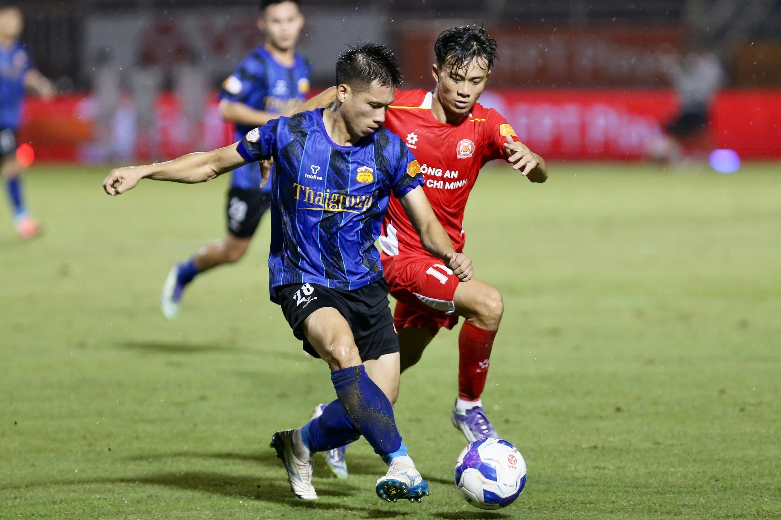 Không còn ông Vũ Tiến Thành, CLB HAGL có thoát khỏi hiểm cảnh?- Ảnh 2. Không còn ông Vũ Tiến Thành, CLB HAGL có thoát khỏi hiểm cảnh?- Ảnh 2.