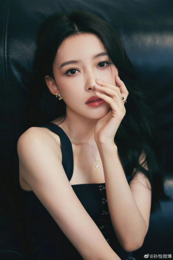 Trang Pháp đối đầu dàn chị đẹp Trung Quốc: Ai là đối thủ đáng gờm nhất? 6 Trang Pháp đối đầu dàn chị đẹp Trung Quốc: Ai là đối thủ đáng gờm nhất? - 5