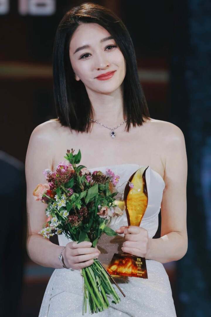 Trang Pháp đối đầu dàn chị đẹp Trung Quốc: Ai là đối thủ đáng gờm nhất? 12 Trang Pháp đối đầu dàn chị đẹp Trung Quốc: Ai là đối thủ đáng gờm nhất? - 11