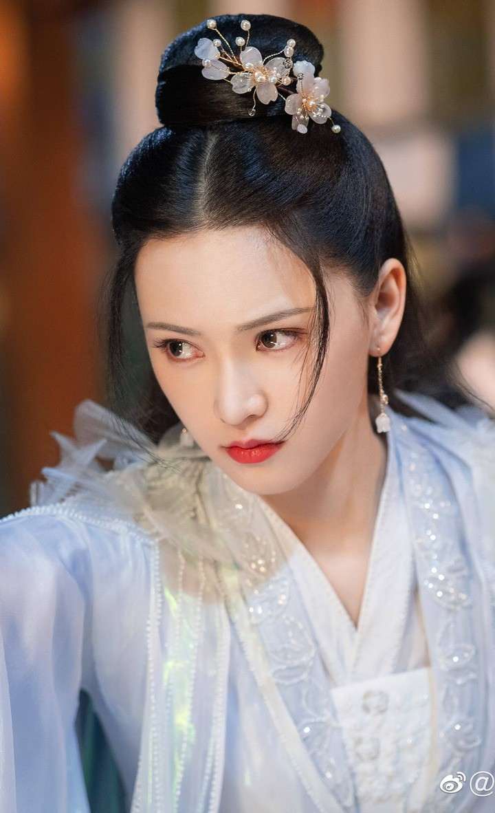 Trang Pháp đối đầu dàn chị đẹp Trung Quốc: Ai là đối thủ đáng gờm nhất? 14 Trang Pháp đối đầu dàn chị đẹp Trung Quốc: Ai là đối thủ đáng gờm nhất? - 13