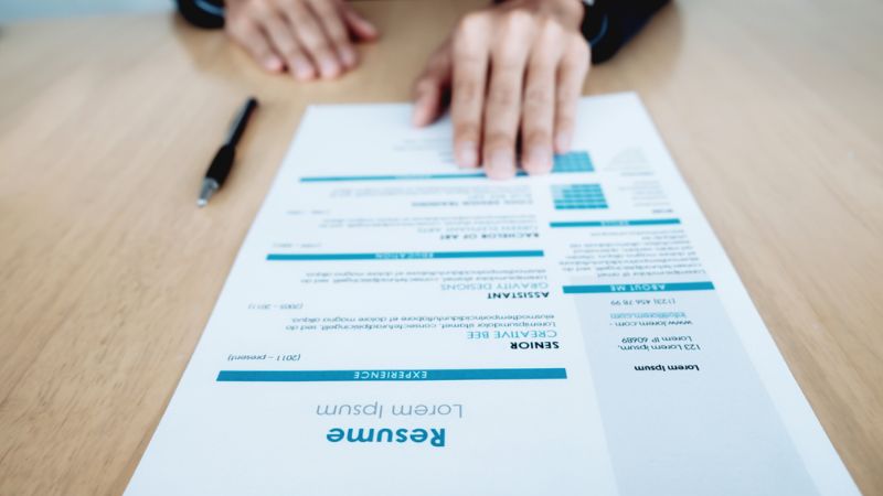 CV bị loại ngay từ 'vòng gửi xe': Bạn sai ở đâu? - Ảnh 2.