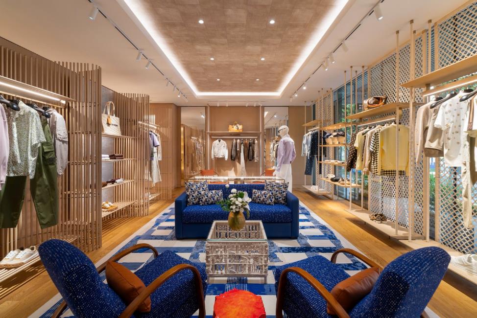 Louis Vuitton mang tinh thần viễn du vào cửa hàng Menswear đầu tiên tại Việt Nam- Ảnh 3.