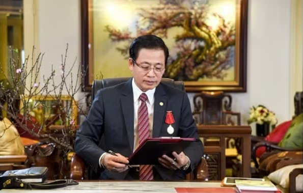 Chân dung ông chủ Bảo Tín Minh Châu: Từ thợ sửa xe đến “đế chế vàng” trăm tỷ và những phát ngôn gây tranh cãi- Ảnh 3.