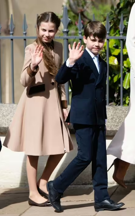 Khoảnh khắc gây bão của con gái Hoàng tử William: Khí chất lấn át cả khung hình, nhìn kỹ lại y hệt một người đặc biệt!- Ảnh 3.